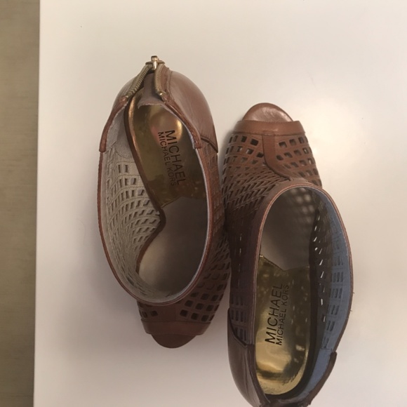 Open Toe Booties - Picture 3 of 5